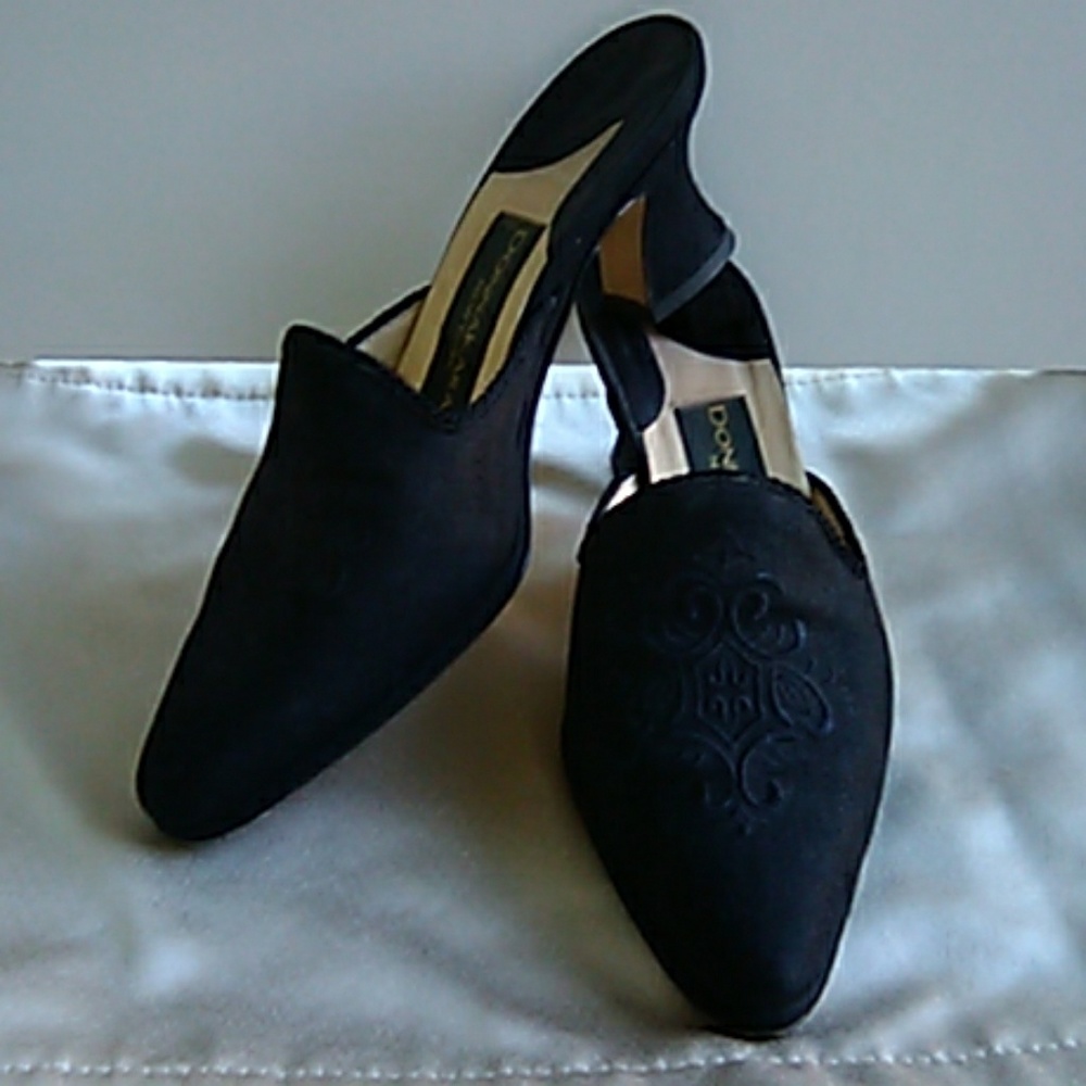 iShip! Donna Karan Black Mules Size 6 1/2 Italy